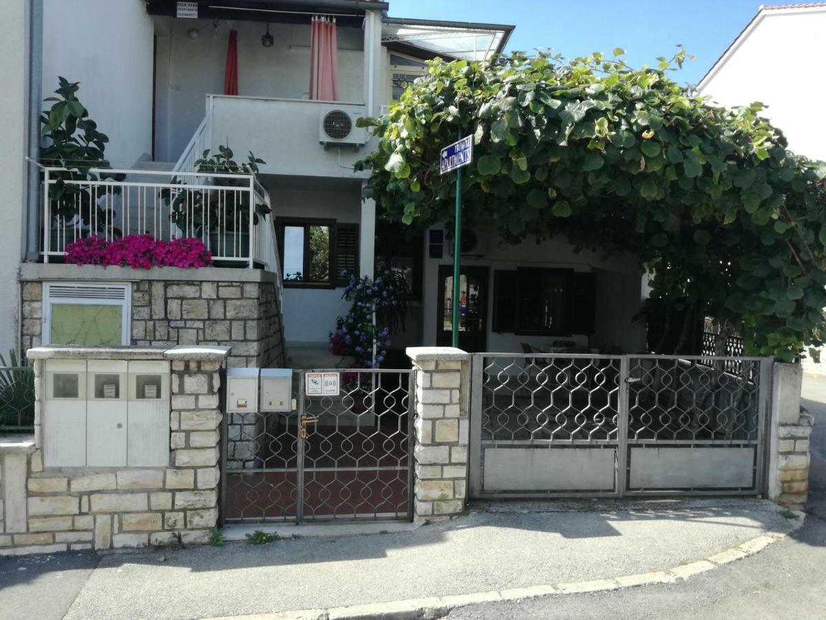 Vile Park Apartments Porec Exterior photo